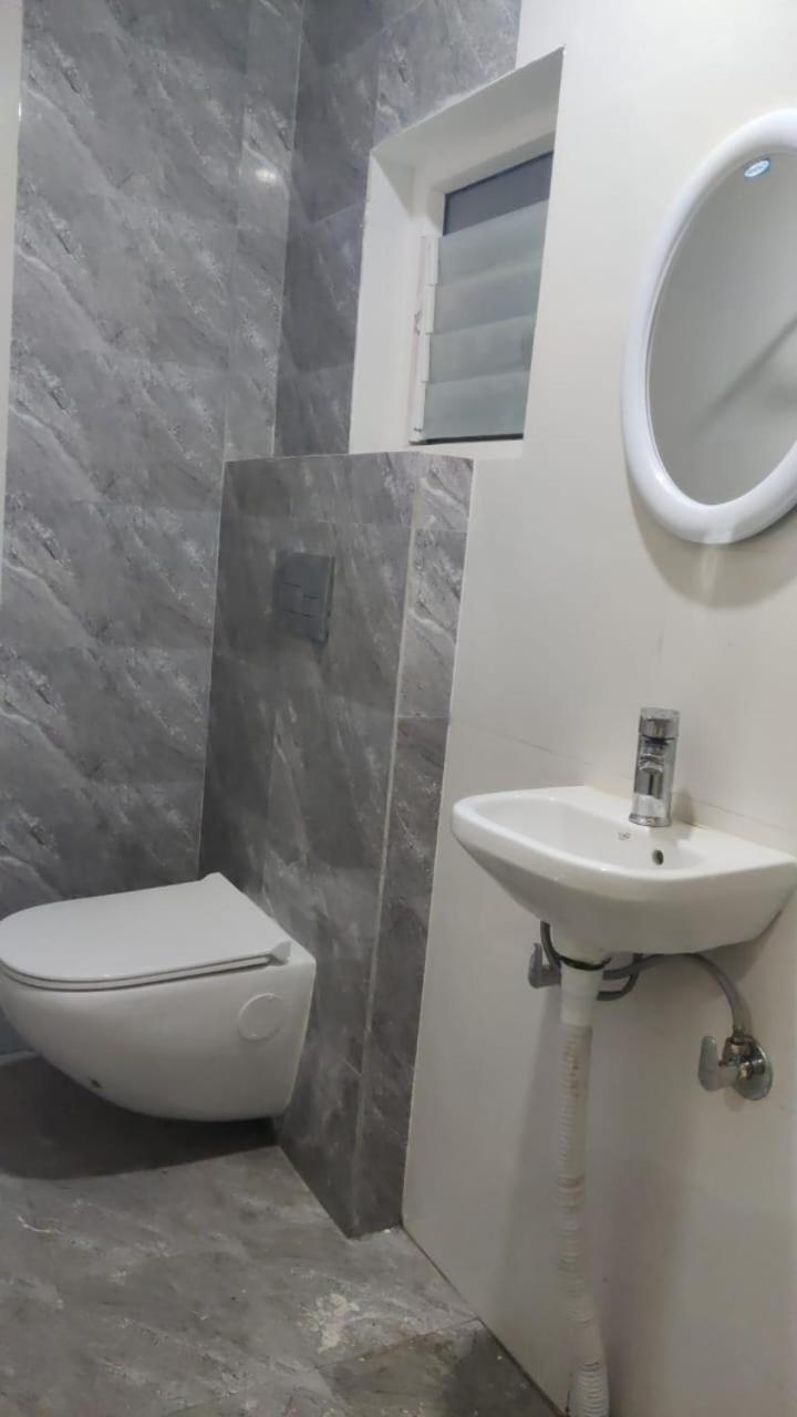 Royal Inn 구와하티 외부 사진